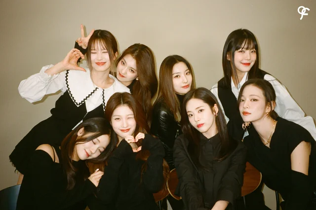 Kpop girl group Fromis_9