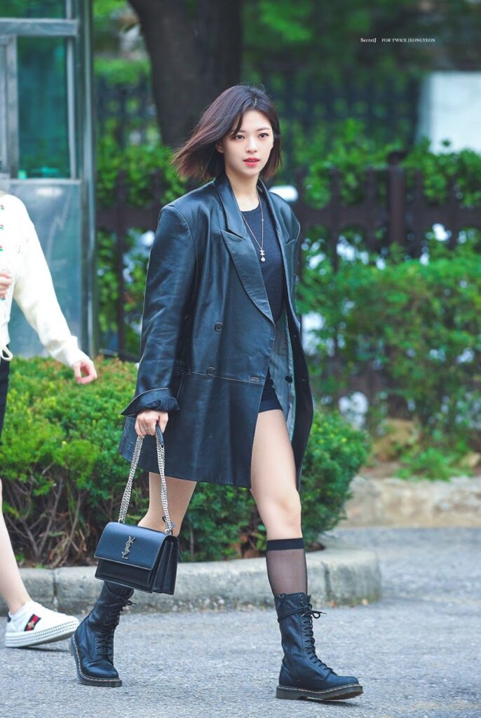 Jeongyeon twice member in cool airport fashion